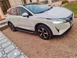 نيسان قاشقاي